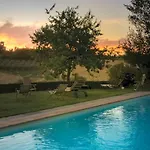 La Lodola منزل ريفي *
