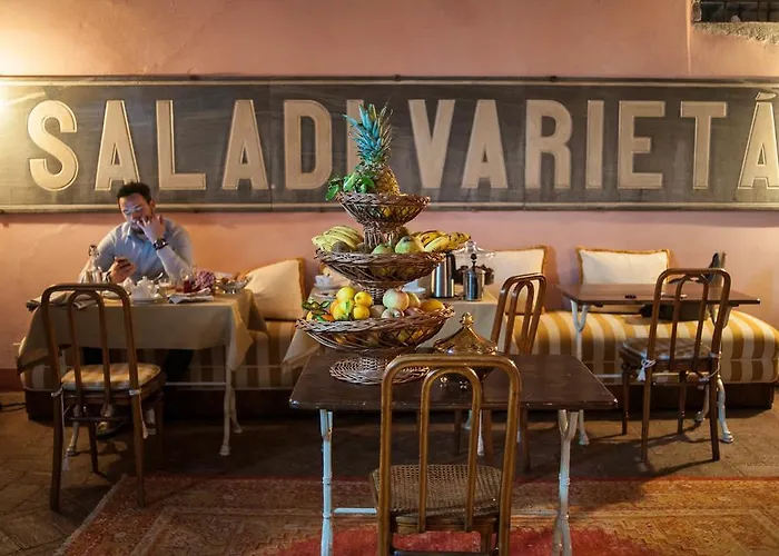 ラ ロドラ カントリーハウス *